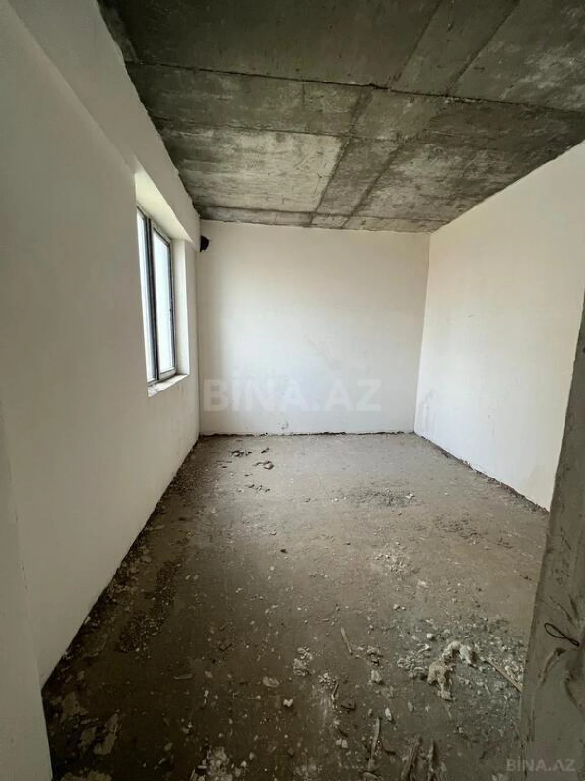 Satılır 4 otaqlı mənzil 171 m²