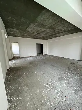 Satılır 4 otaqlı mənzil 171 m²