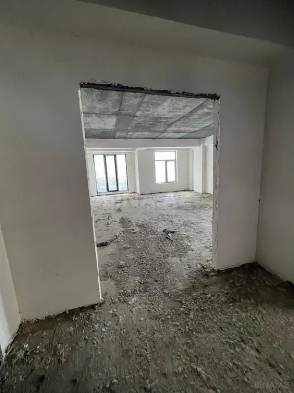 Satılır 4 otaqlı mənzil 171 m²