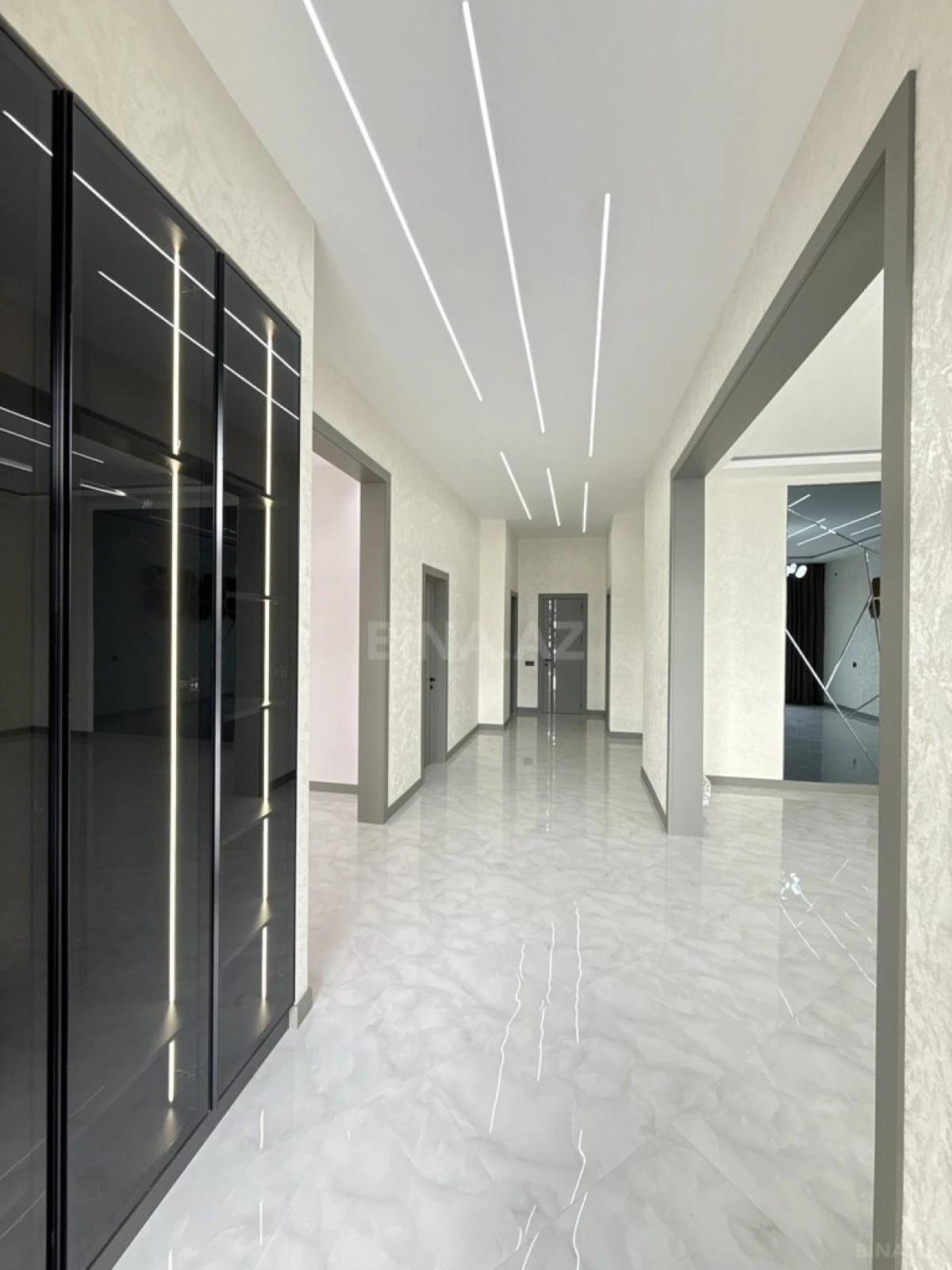 Satılır 4 otaqlı həyət evi 165 m²