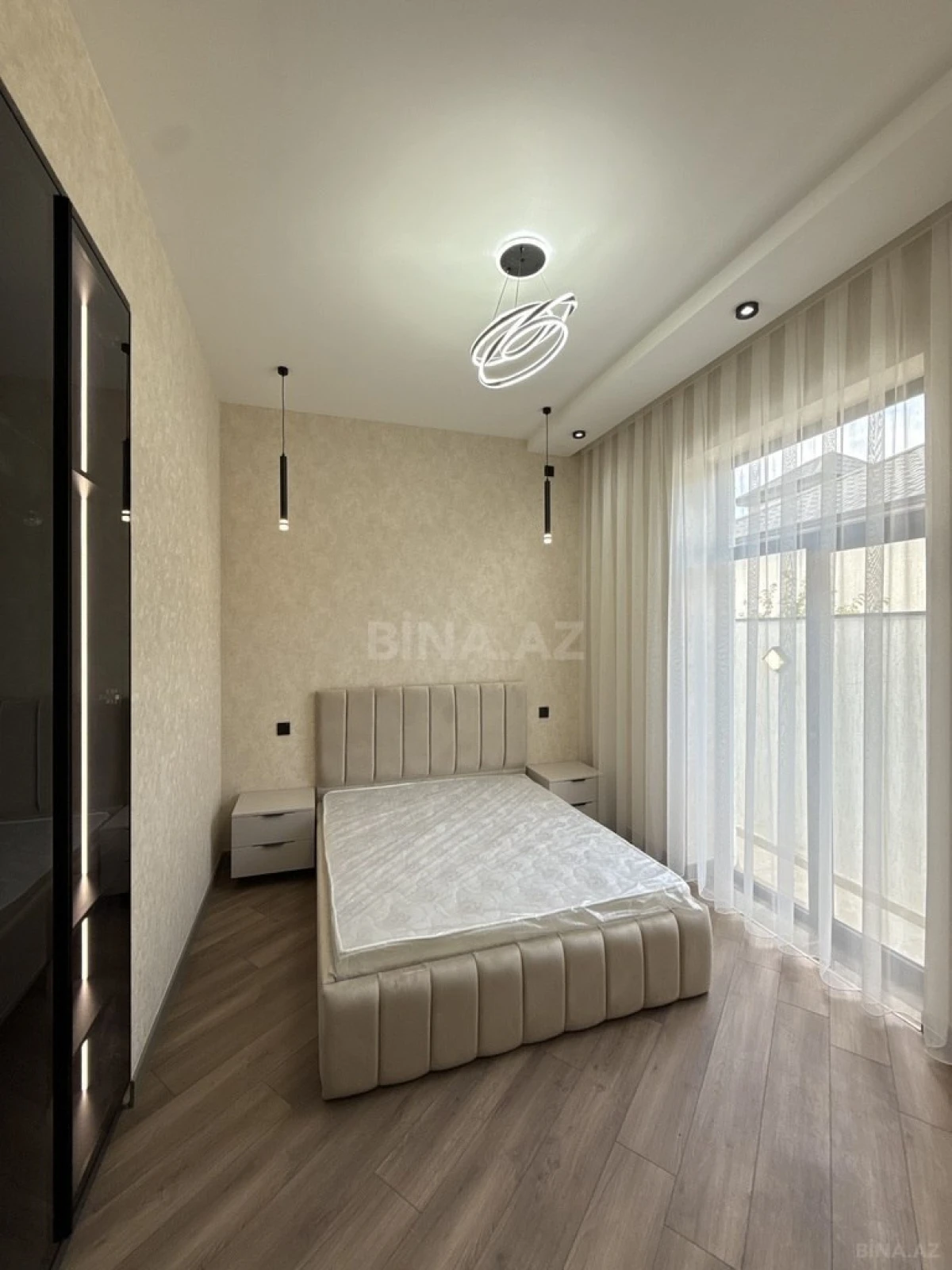 Satılır 4 otaqlı həyət evi 165 m²