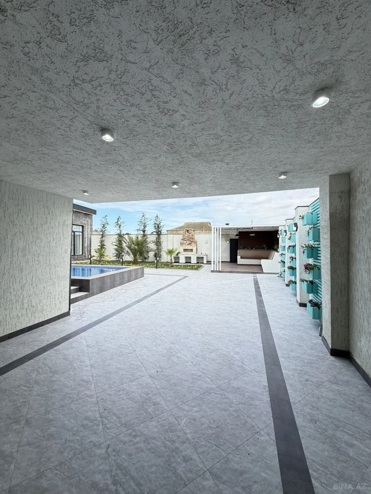 Satılır 4 otaqlı həyət evi 165 m²