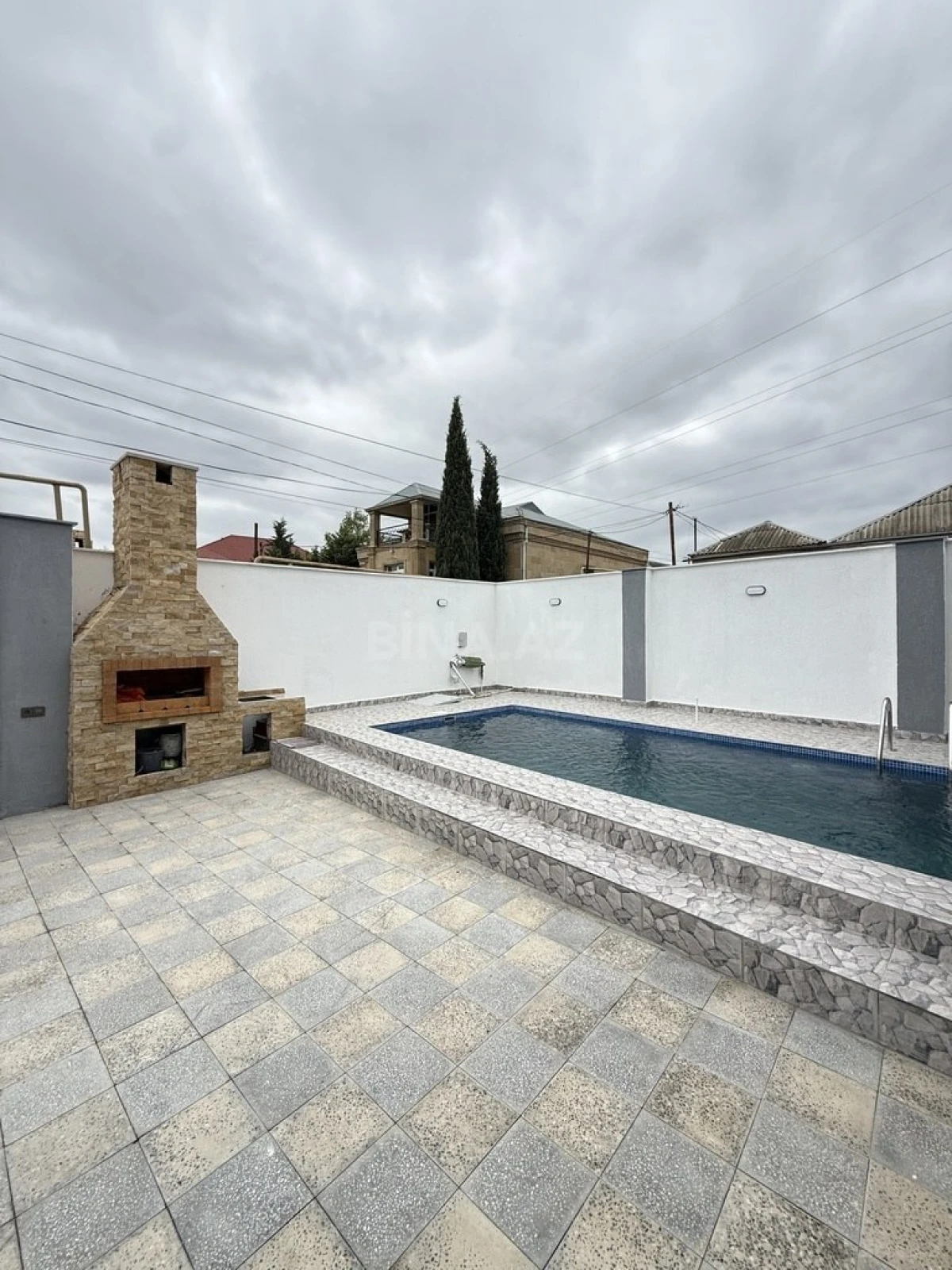 Satılır 4 otaqlı həyət evi 135 m²