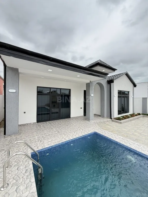 Satılır 4 otaqlı həyət evi 135 m²