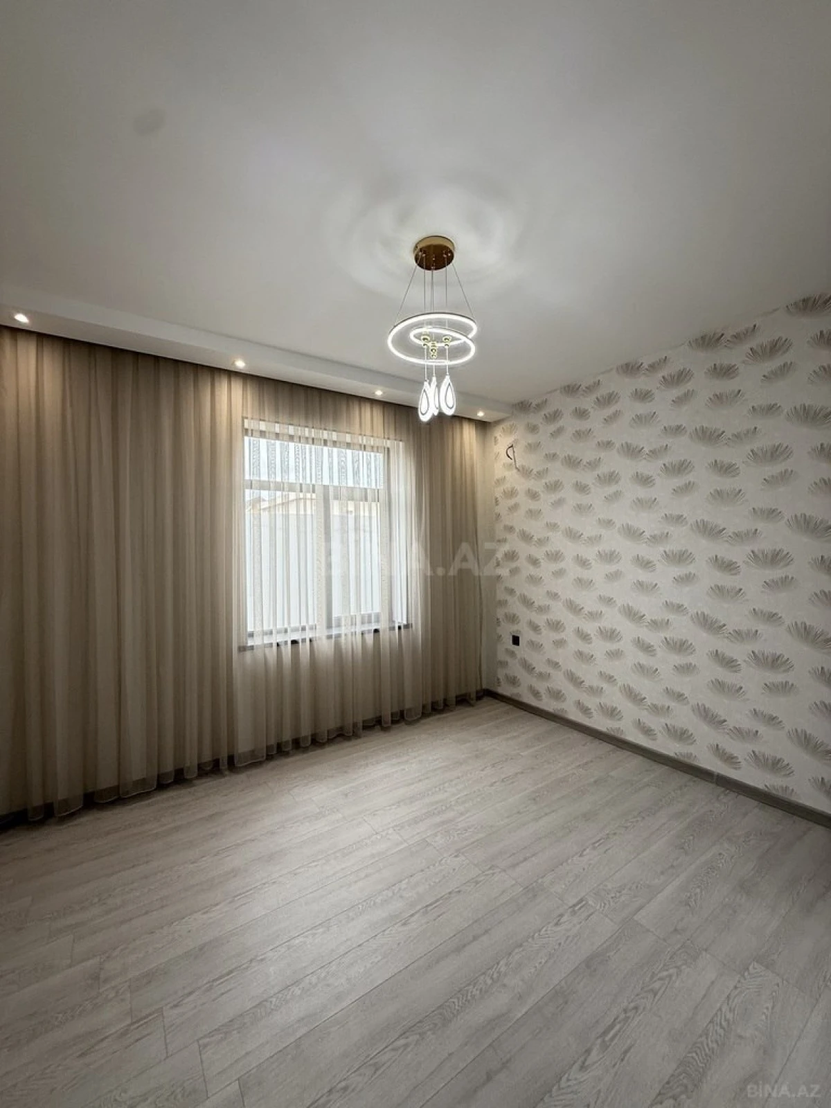 Satılır 4 otaqlı həyət evi 135 m²