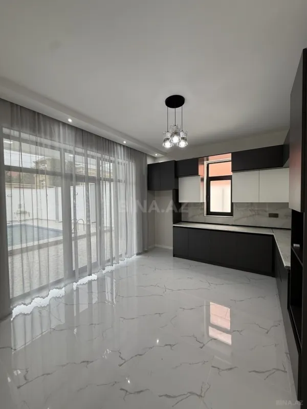 Satılır 4 otaqlı həyət evi 135 m²