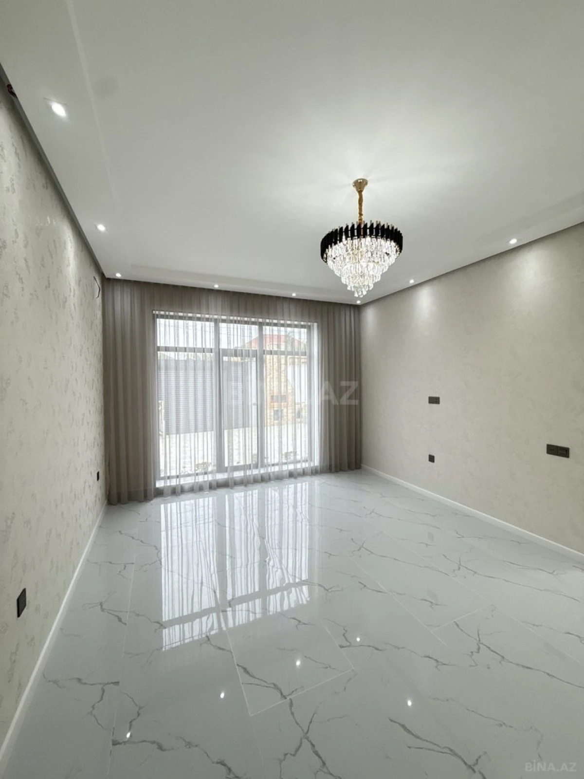 Satılır 4 otaqlı həyət evi 135 m²