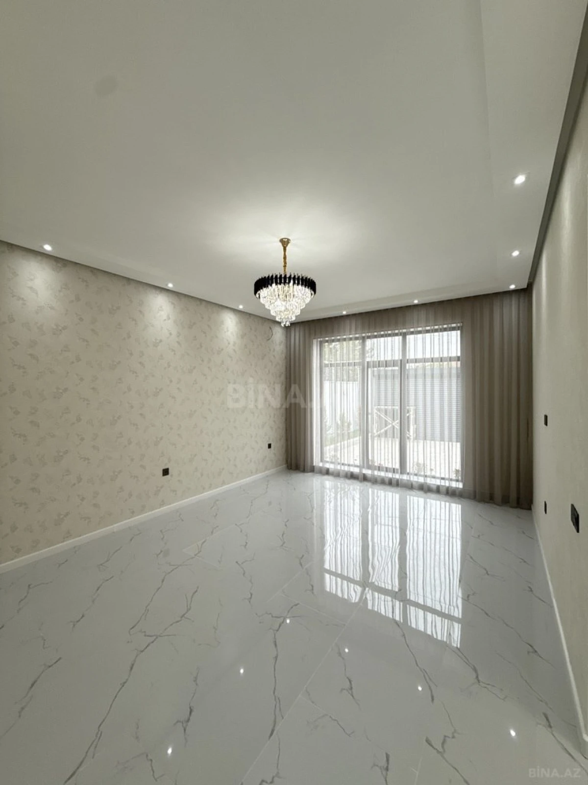 Satılır 4 otaqlı həyət evi 135 m²