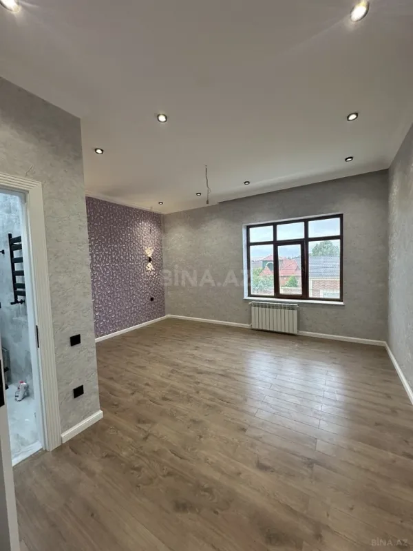 Satılır 5 otaqlı həyət evi 250 m²