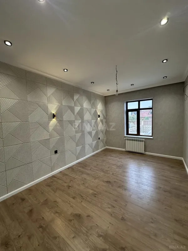 Satılır 5 otaqlı həyət evi 250 m²
