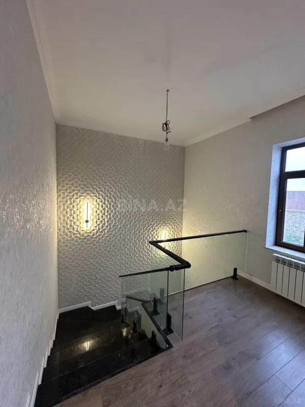 Satılır 5 otaqlı həyət evi 250 m²