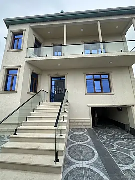 Satılır 5 otaqlı həyət evi 250 m²