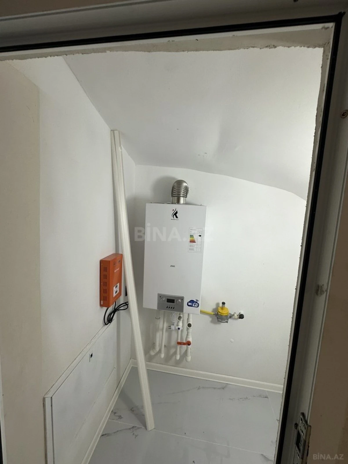 Satılır 5 otaqlı həyət evi 250 m²