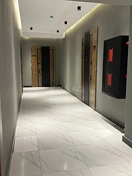 Satılır 4 otaqlı mənzil 210.5 m²
