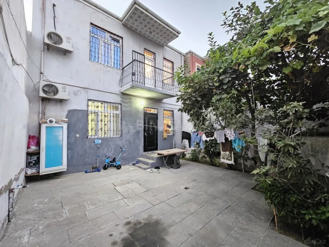 Satılır 4 otaqlı həyət evi 120 m²