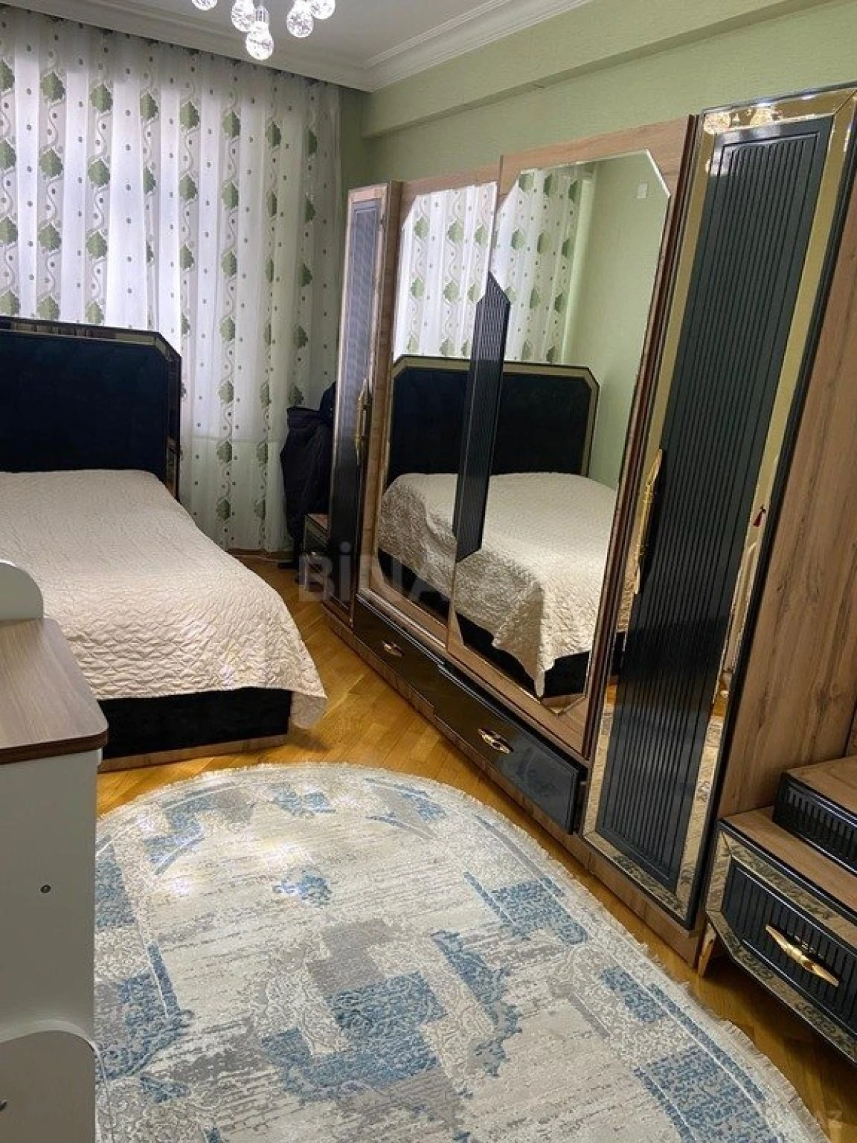 Satılır 3 otaqlı mənzil 101 m²