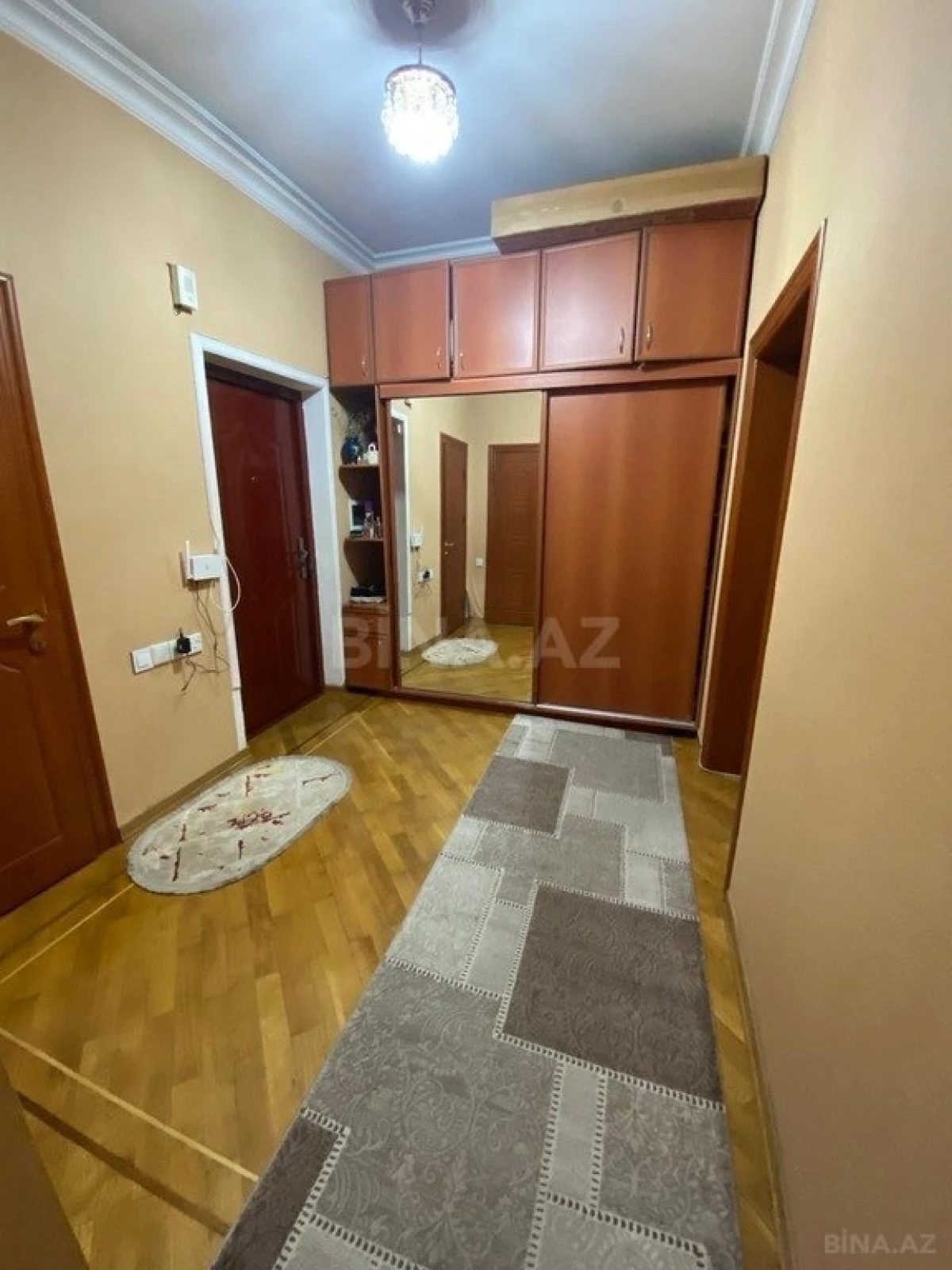 Satılır 3 otaqlı mənzil 101 m²
