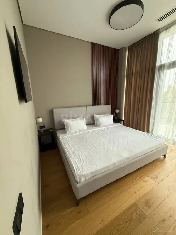Satılır 2 otaqlı mənzil 198 m²