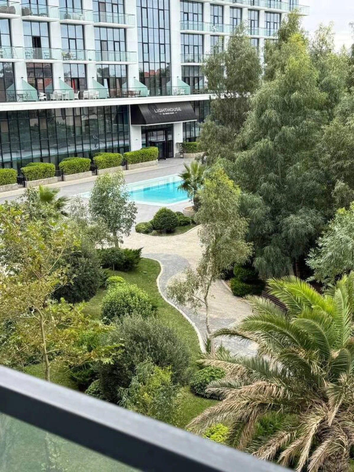 Satılır 2 otaqlı mənzil 198 m²