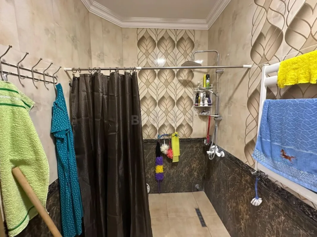 Satılır 3 otaqlı mənzil 125 m²