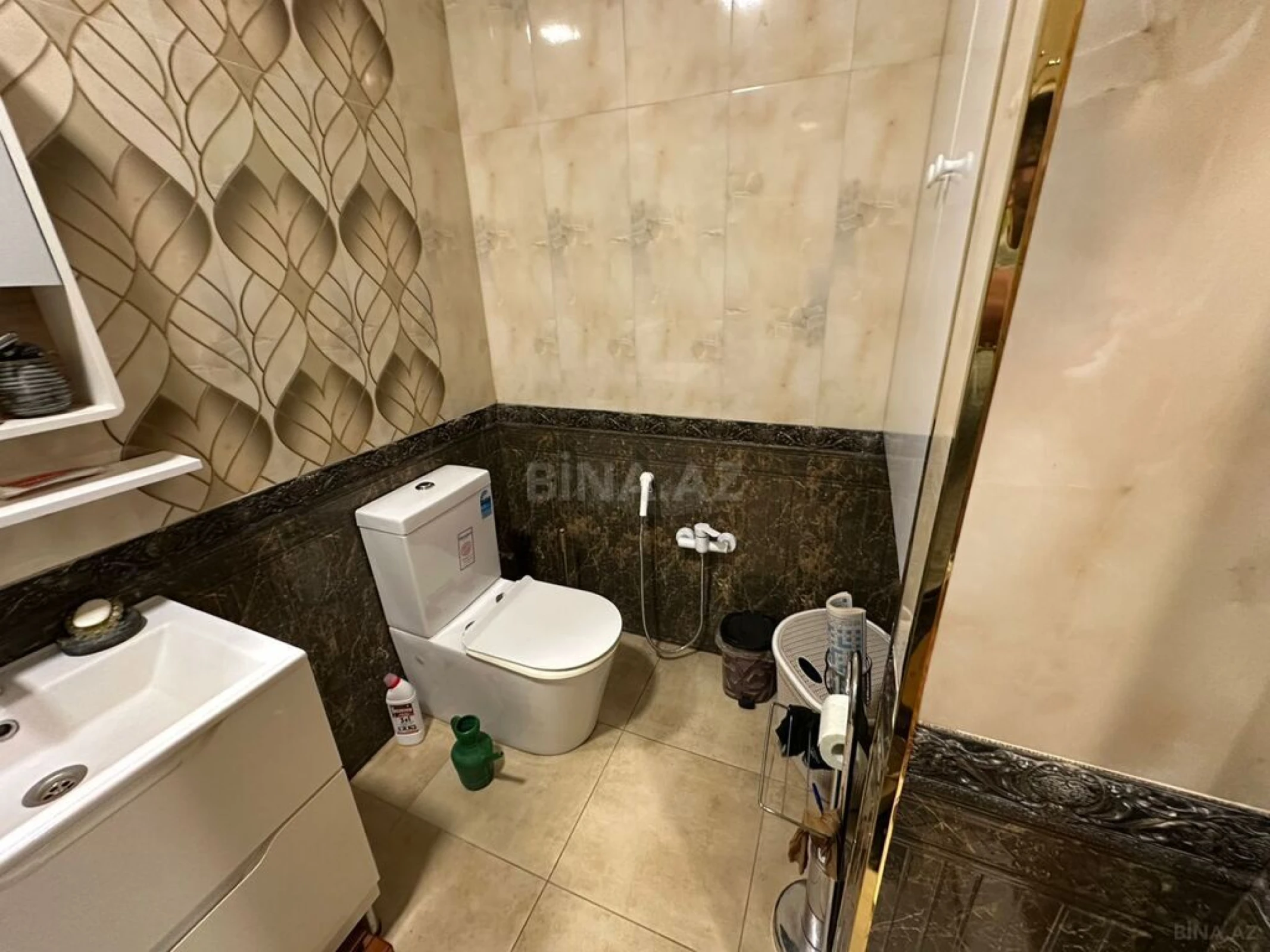 Satılır 3 otaqlı mənzil 125 m²