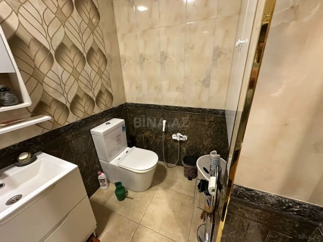 Satılır 3 otaqlı mənzil 125 m²