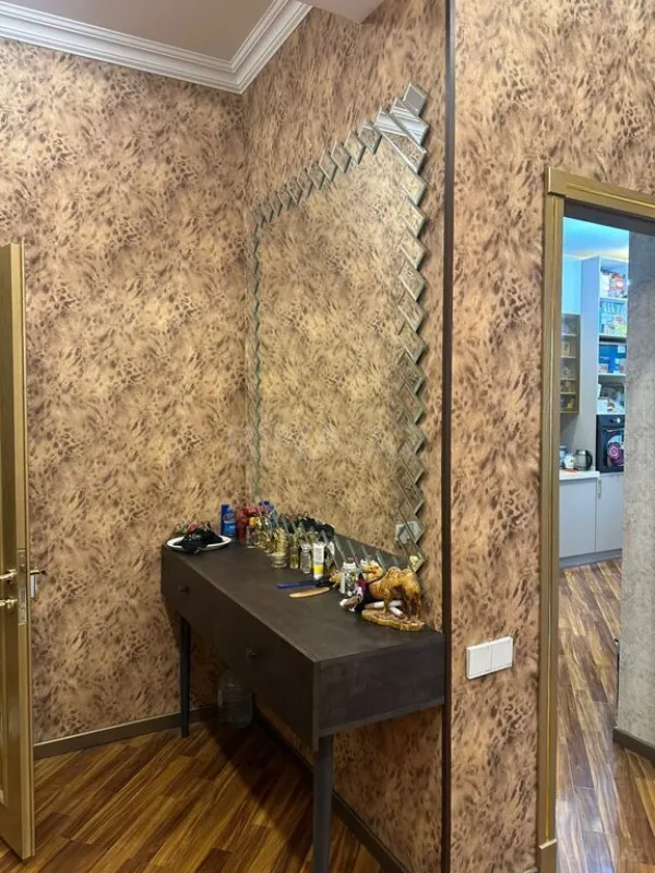 Satılır 3 otaqlı mənzil 125 m²