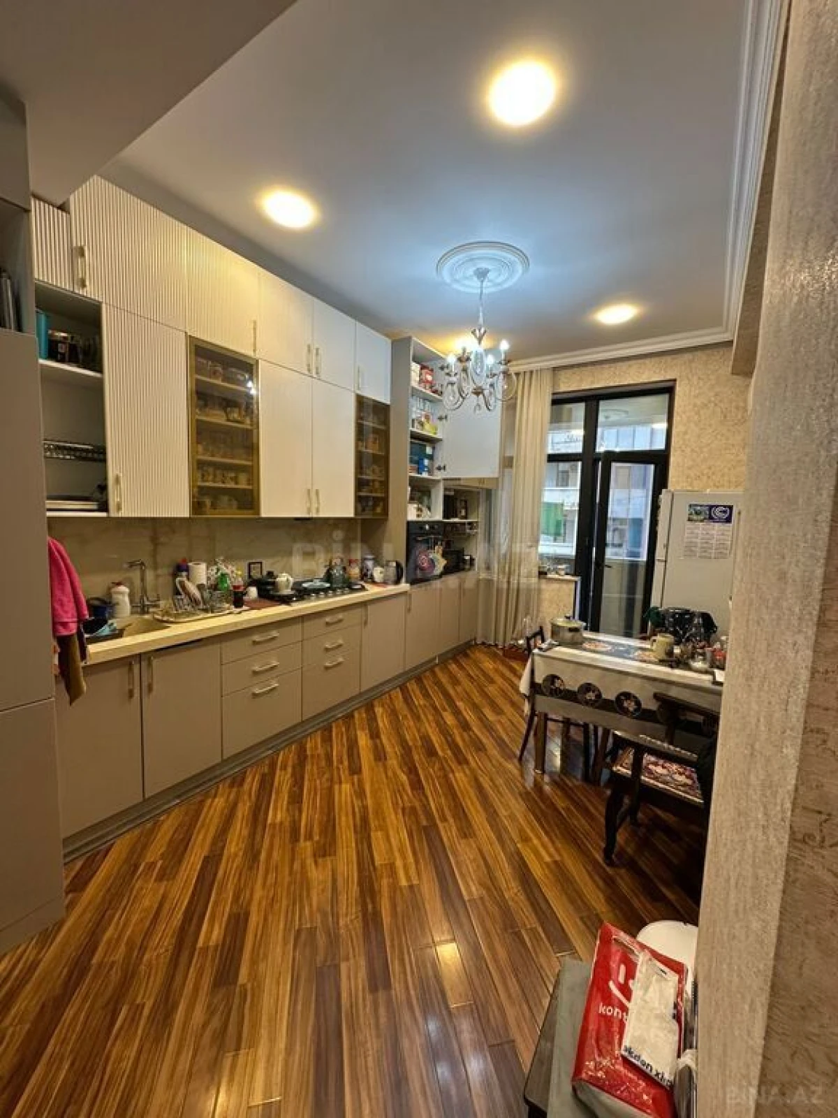 Satılır 3 otaqlı mənzil 125 m²