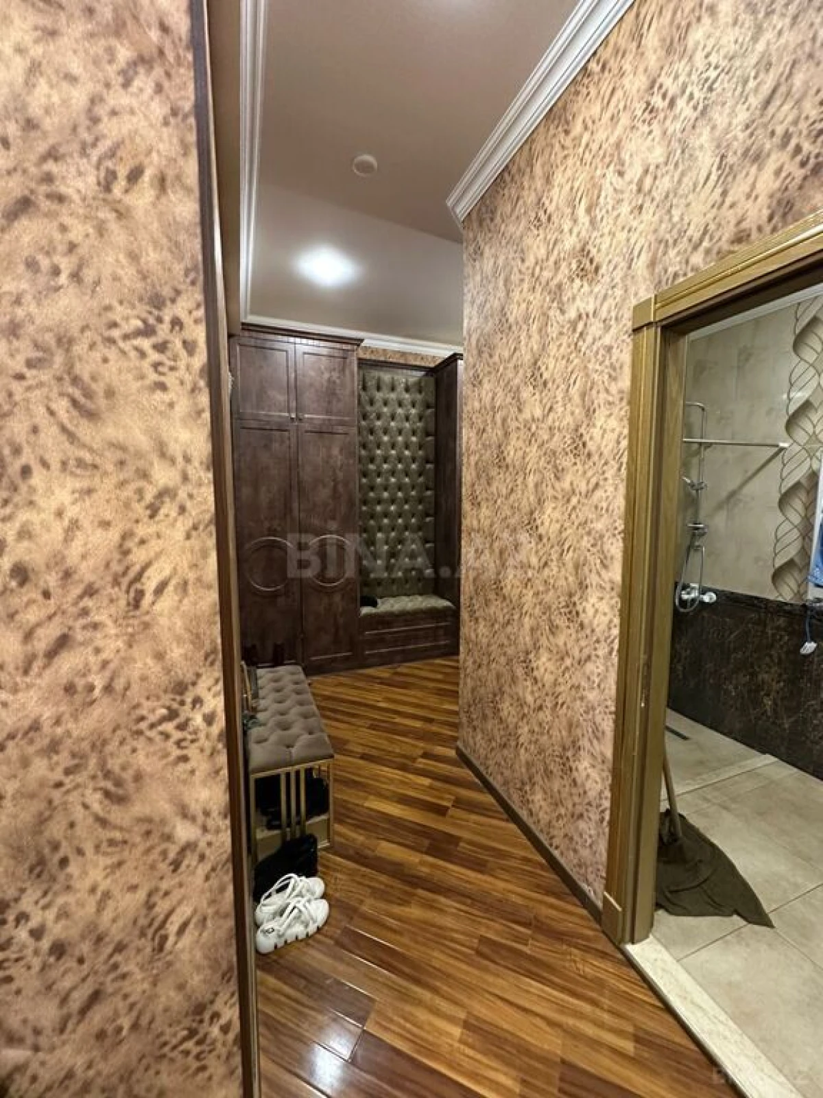 Satılır 3 otaqlı mənzil 125 m²