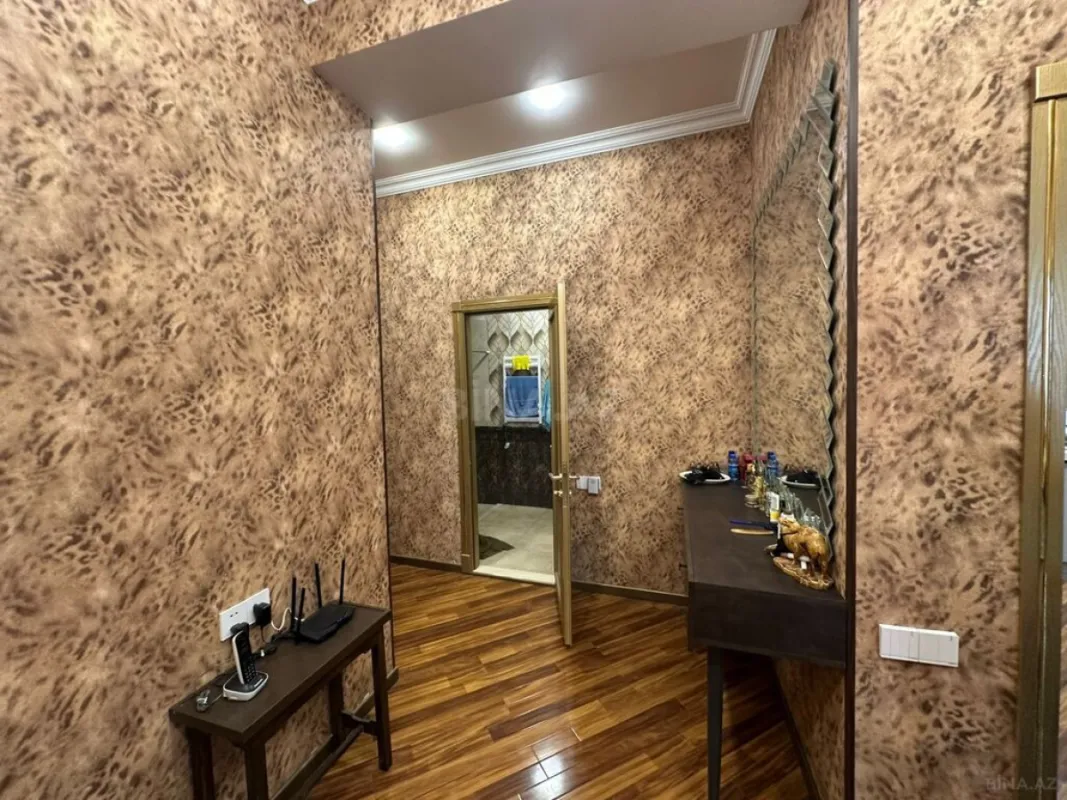 Satılır 3 otaqlı mənzil 125 m²