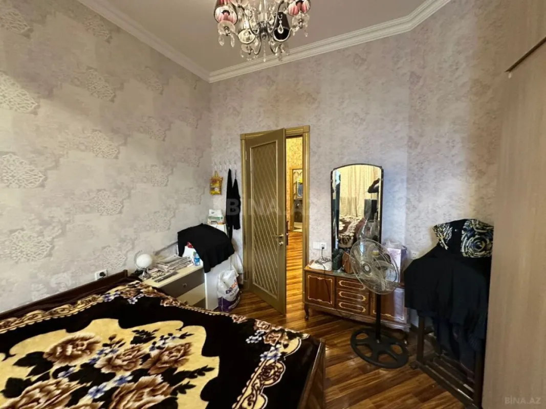 Satılır 3 otaqlı mənzil 125 m²