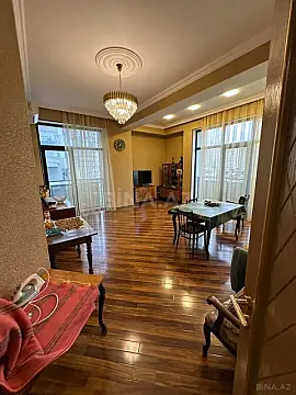Satılır 3 otaqlı mənzil 125 m²