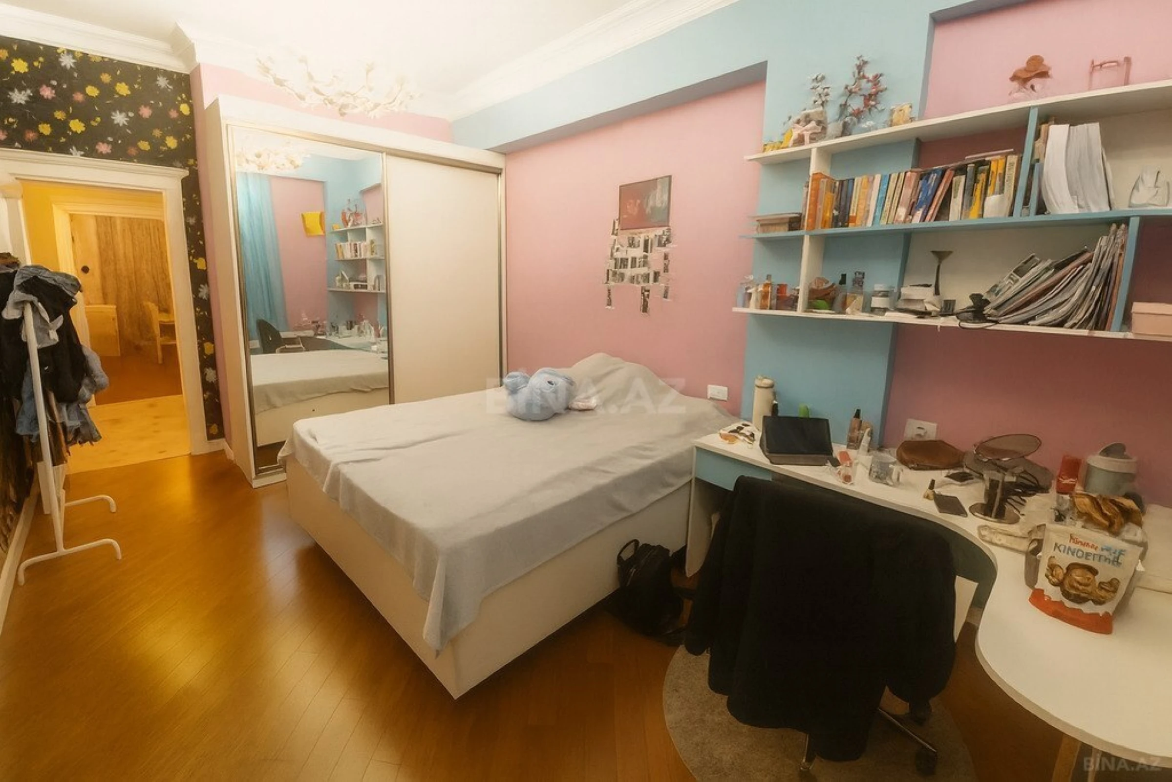 Satılır 4 otaqlı mənzil 100 m²