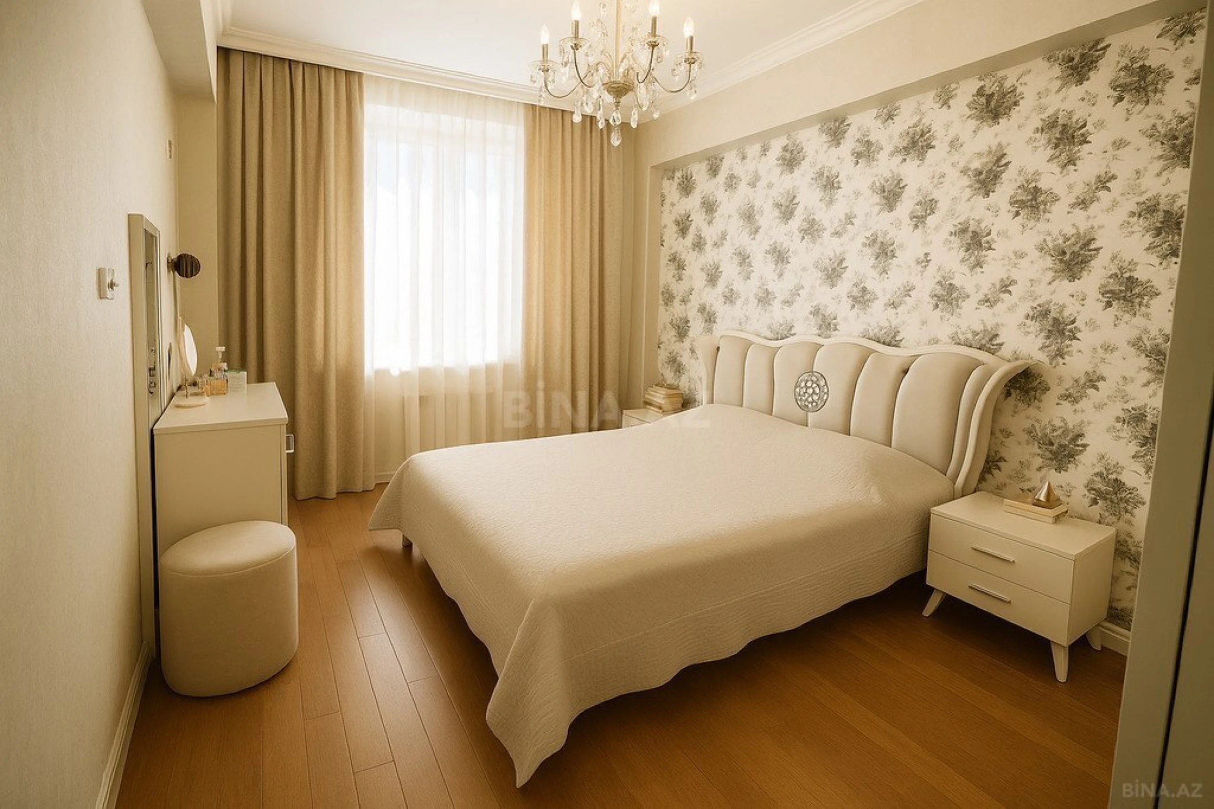 Satılır 4 otaqlı mənzil 100 m²