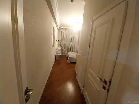 Satılır 4 otaqlı mənzil 100 m²