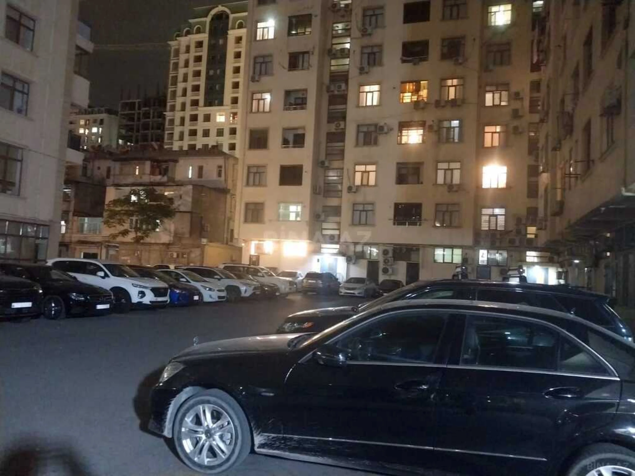 Satılır 4 otaqlı mənzil 100 m²