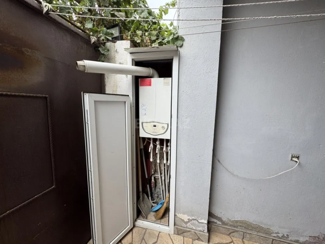 Satılır 4 otaqlı həyət evi 100 m²