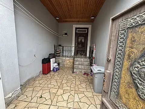Satılır 4 otaqlı həyət evi 100 m²