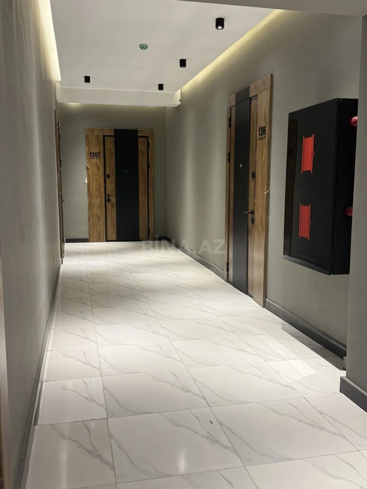 Satılır 3 otaqlı mənzil 145.3 m²