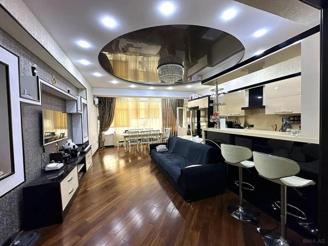 Satılır 3 otaqlı mənzil 134 m²