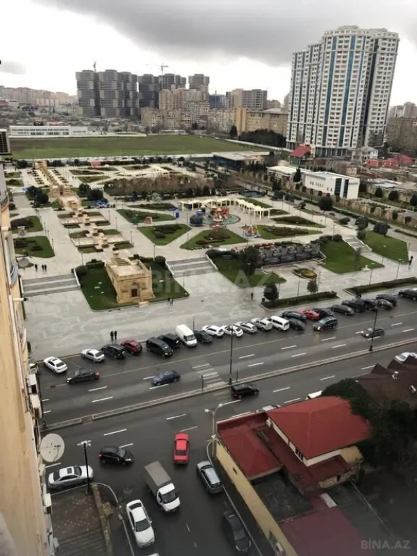 Satılır 3 otaqlı mənzil 118.5 m²