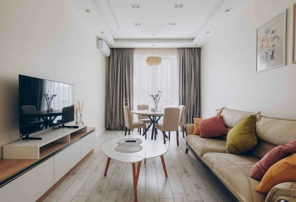 Kirayə verilir 2 otaqlı mənzil 55 m²