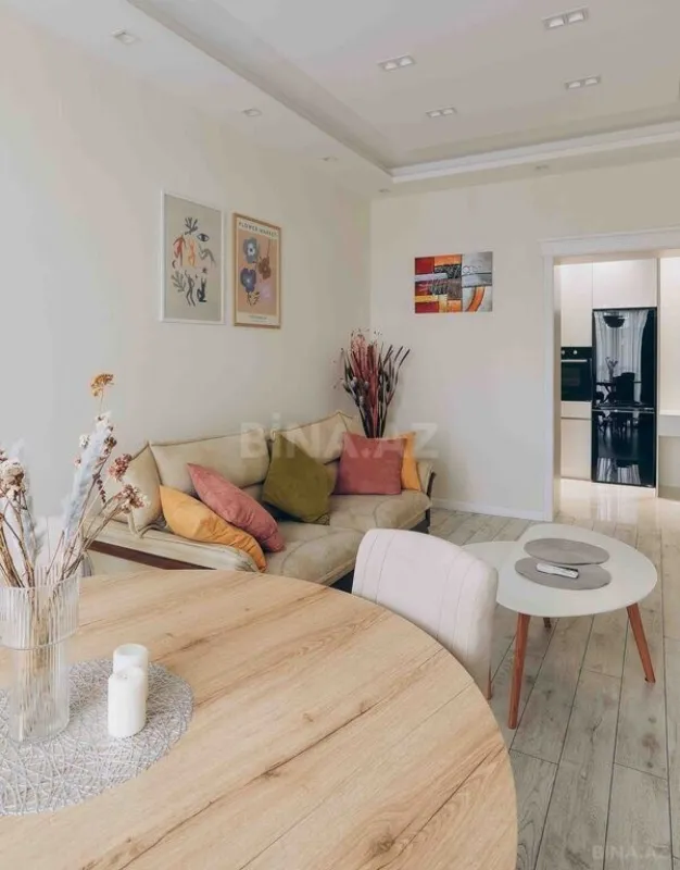 Kirayə verilir 2 otaqlı mənzil 55 m²