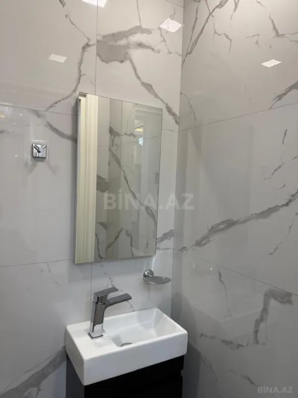 Kirayə verilir 3 otaqlı mənzil 130 m²