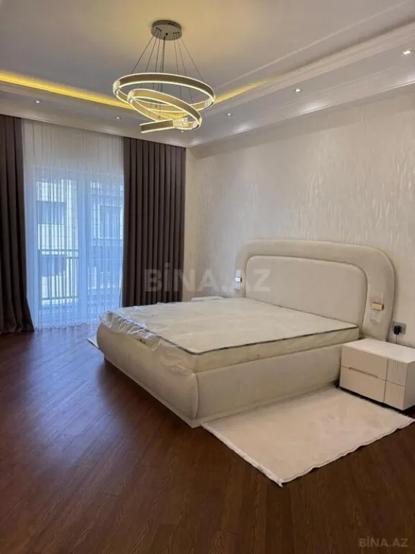 Kirayə verilir 3 otaqlı mənzil 130 m²
