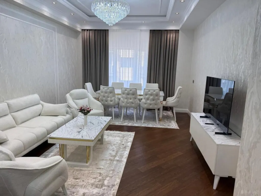 Kirayə verilir 3 otaqlı mənzil 130 m²