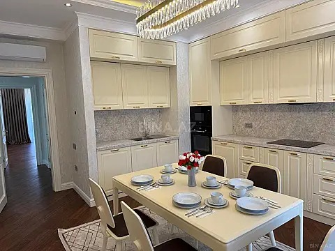 Kirayə verilir 3 otaqlı mənzil 130 m²