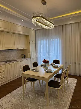 Kirayə verilir 3 otaqlı mənzil 130 m²
