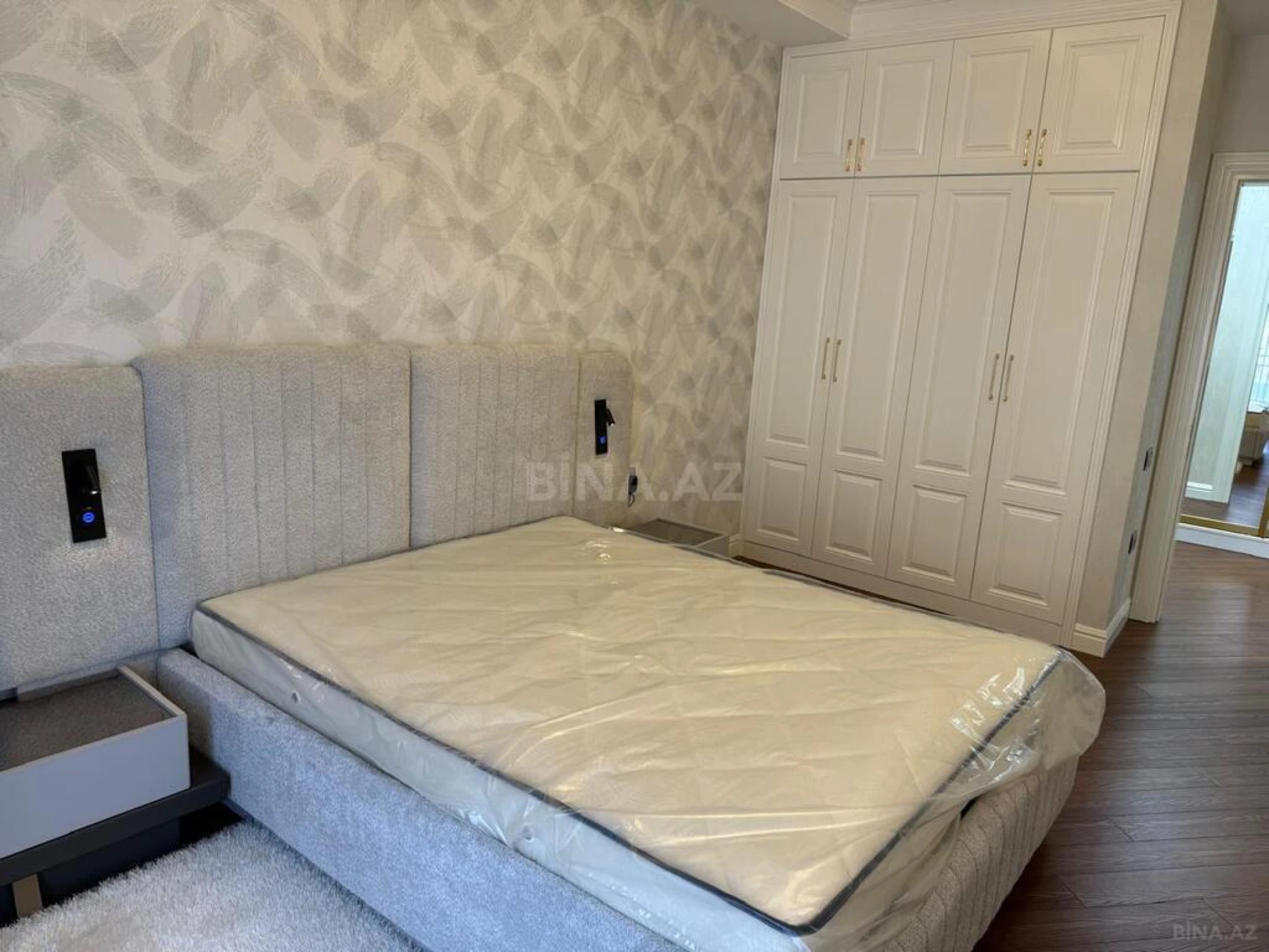 Kirayə verilir 3 otaqlı mənzil 130 m²