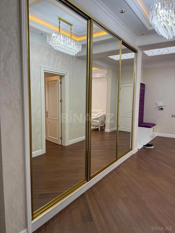 Kirayə verilir 3 otaqlı mənzil 130 m²